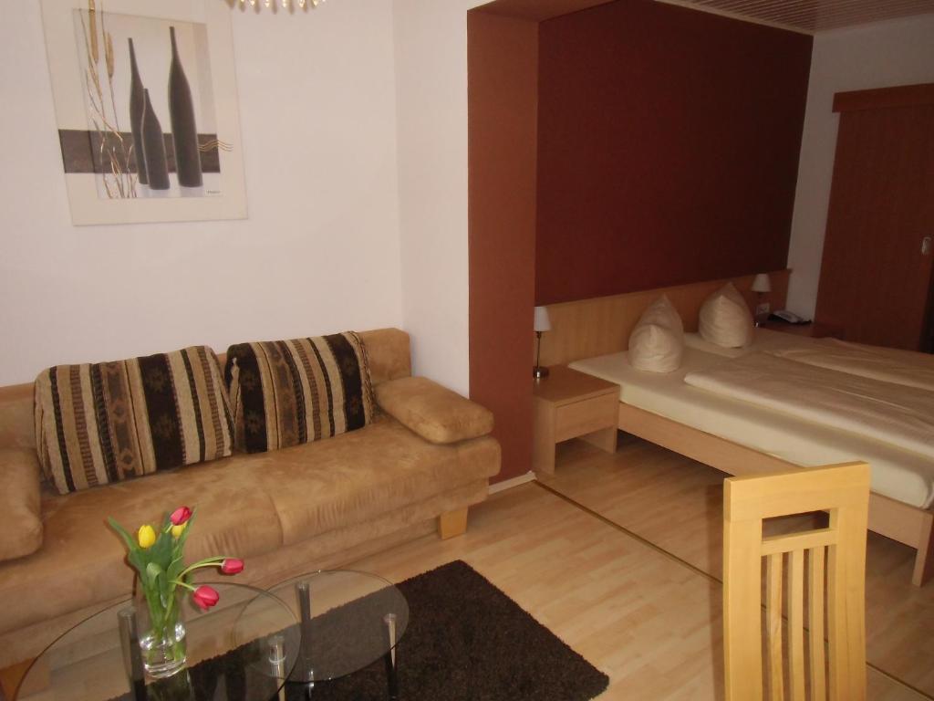 Gasthof Zum Goldenen Lamm Wettelsheim Habitación foto